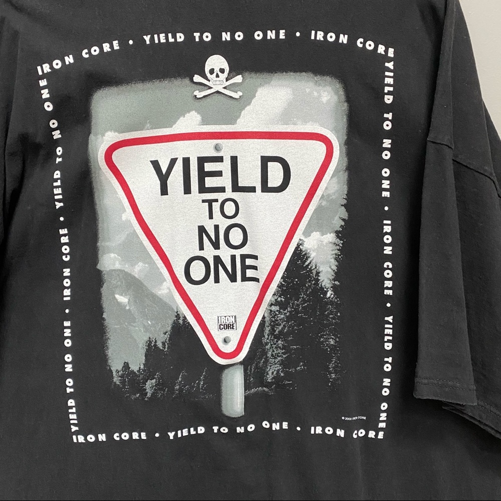 Vintage Iron Core “Yield To No One” Black …